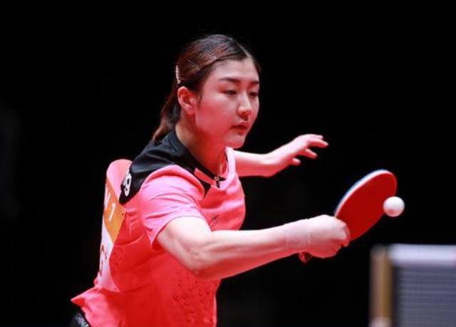 国乒前世界第1打疯了！击败丁宁连胜6世界冠军