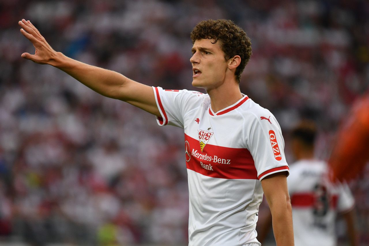 拜仁官宣:签约后卫帕瓦尔,7月1日正式加盟,转