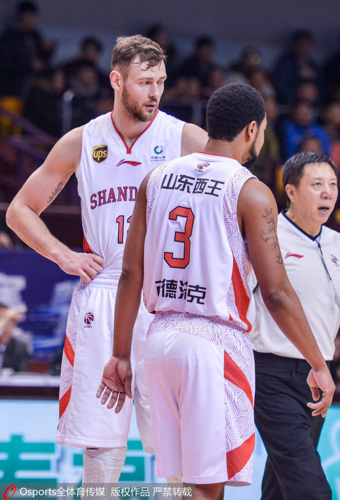 北控逆转山东终结5连败 杰克逊32+10莫泰28+20