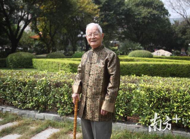 104岁国医大师邓铁涛逝世