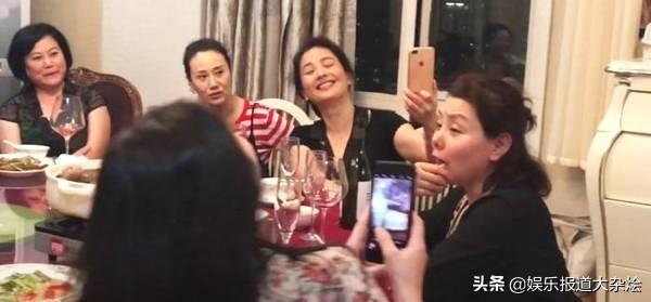 刘诗诗妈妈气质出众不输女儿！而刘亦菲妈妈被调侃：岳母有点皮