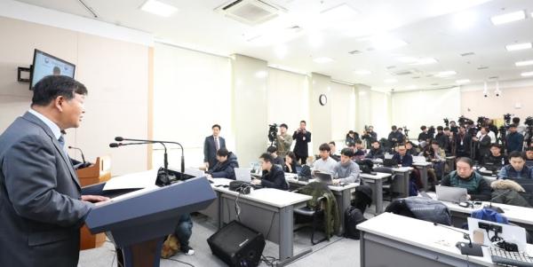 韩国短道速滑女王起诉前教练：高二起被他性侵